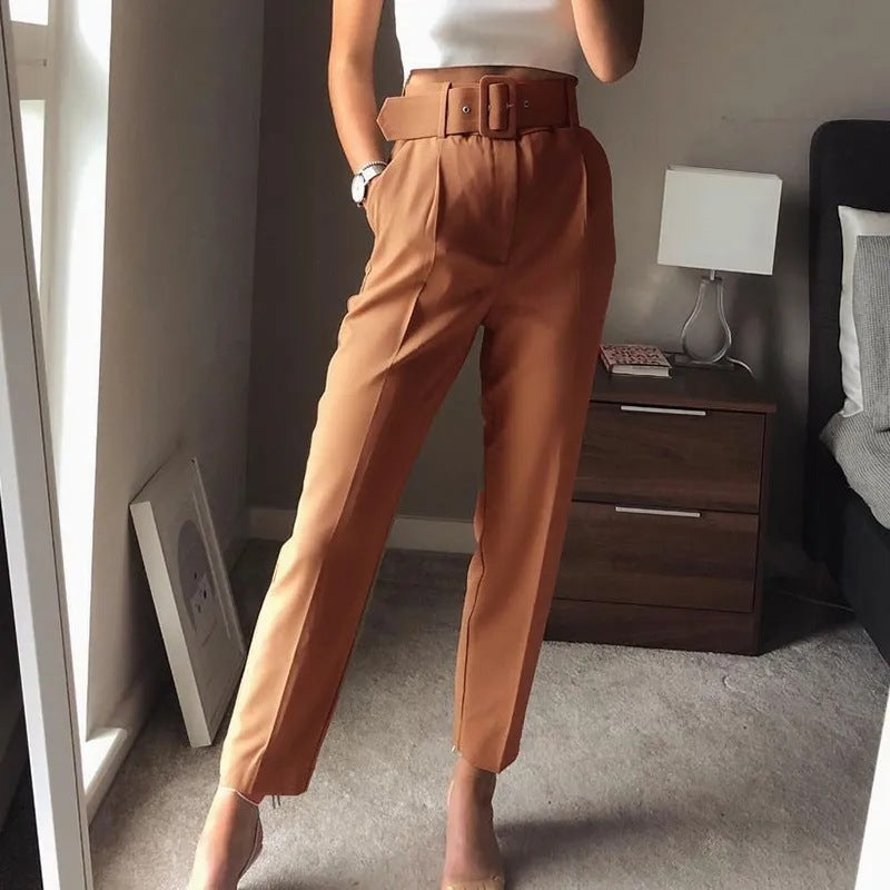 Pantalon élégant légèrement élastique et slim pour femme