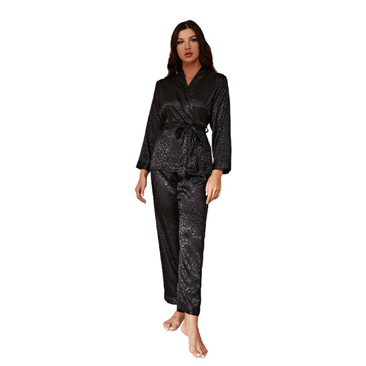 Pyjama en jacquard noir en soie pour femmes