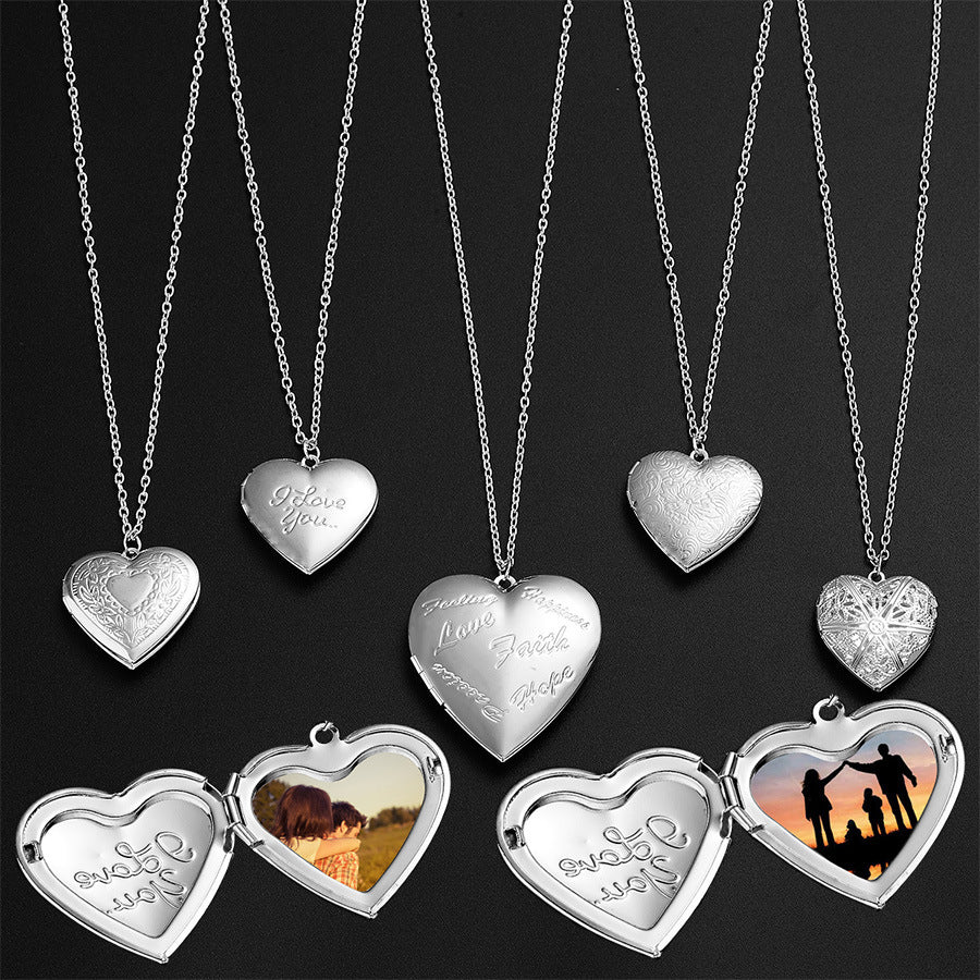 Necklace with heart-shaped pendant